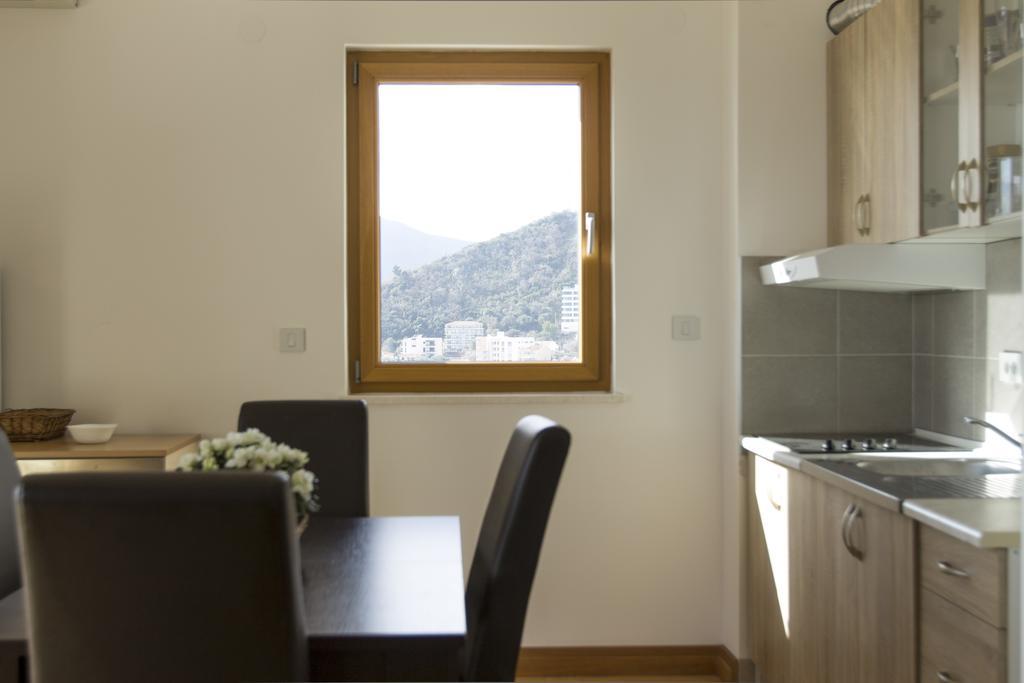 Apartment-Hotel Vila Petrovic-Becici Budva Bagian luar foto