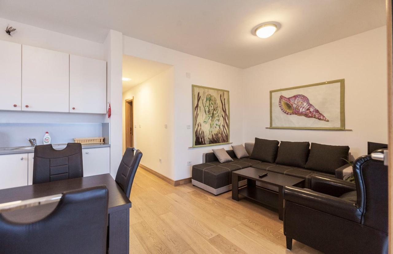 Apartment-Hotel Vila Petrovic-Becici Budva Bagian luar foto