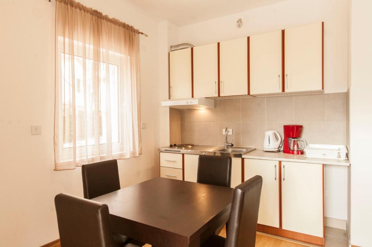 Apartment-Hotel Vila Petrovic-Becici Budva Bagian luar foto