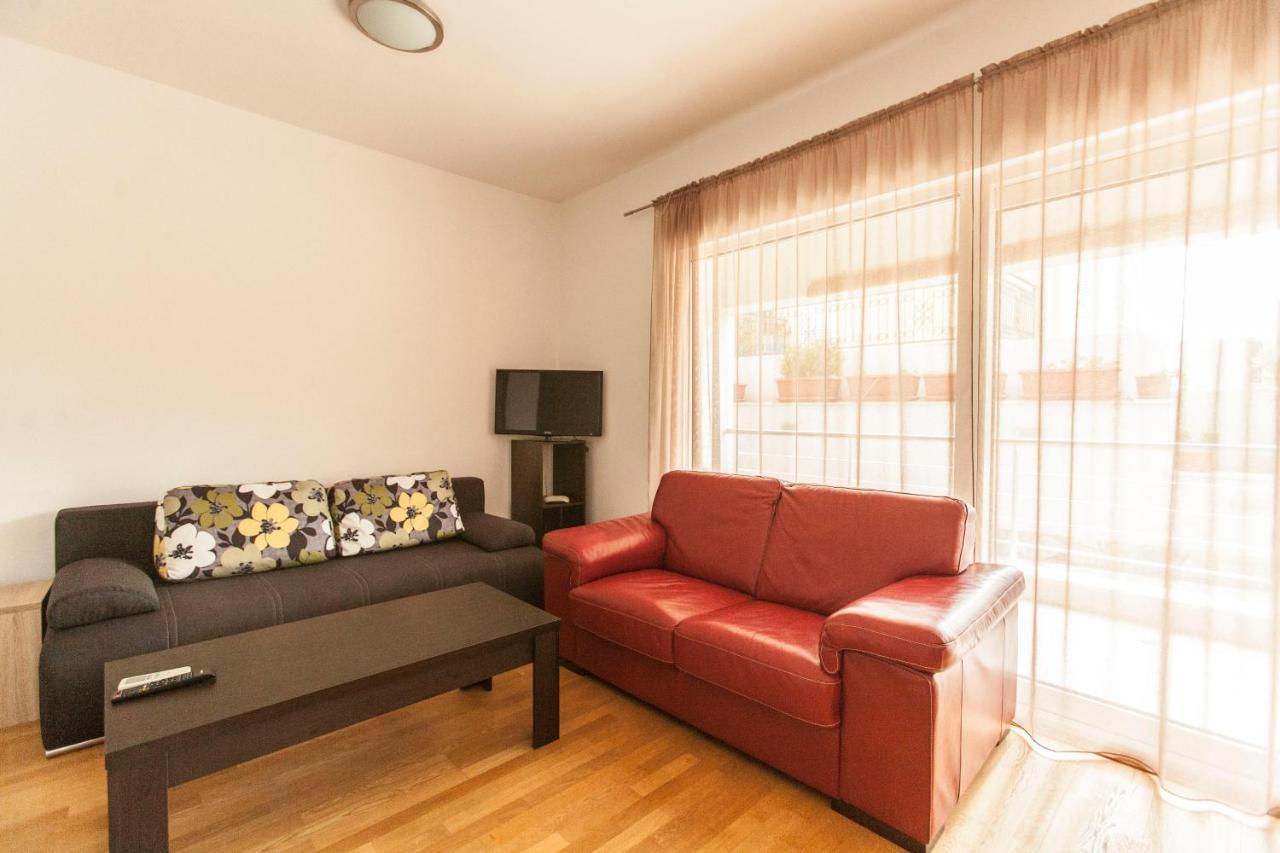 Apartment-Hotel Vila Petrovic-Becici Budva Bagian luar foto