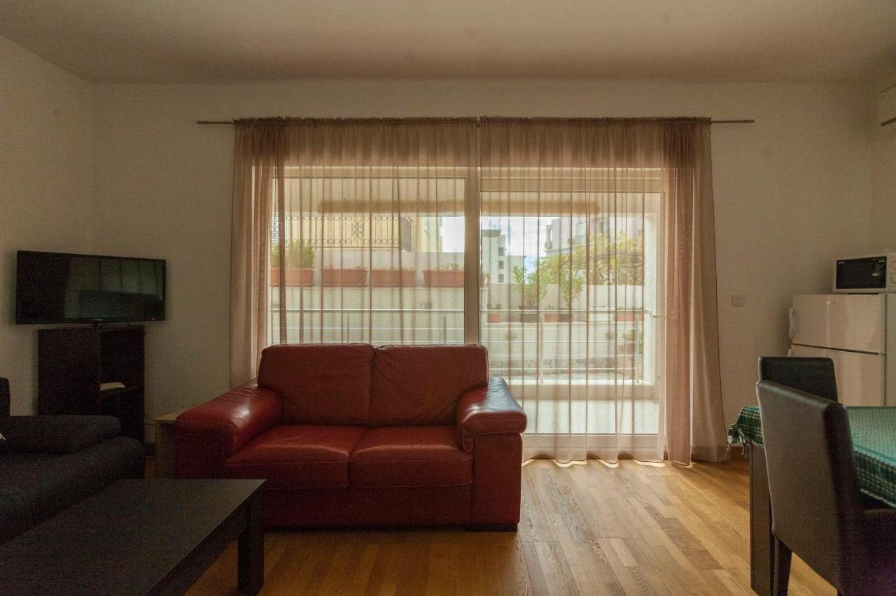 Apartment-Hotel Vila Petrovic-Becici Budva Bagian luar foto
