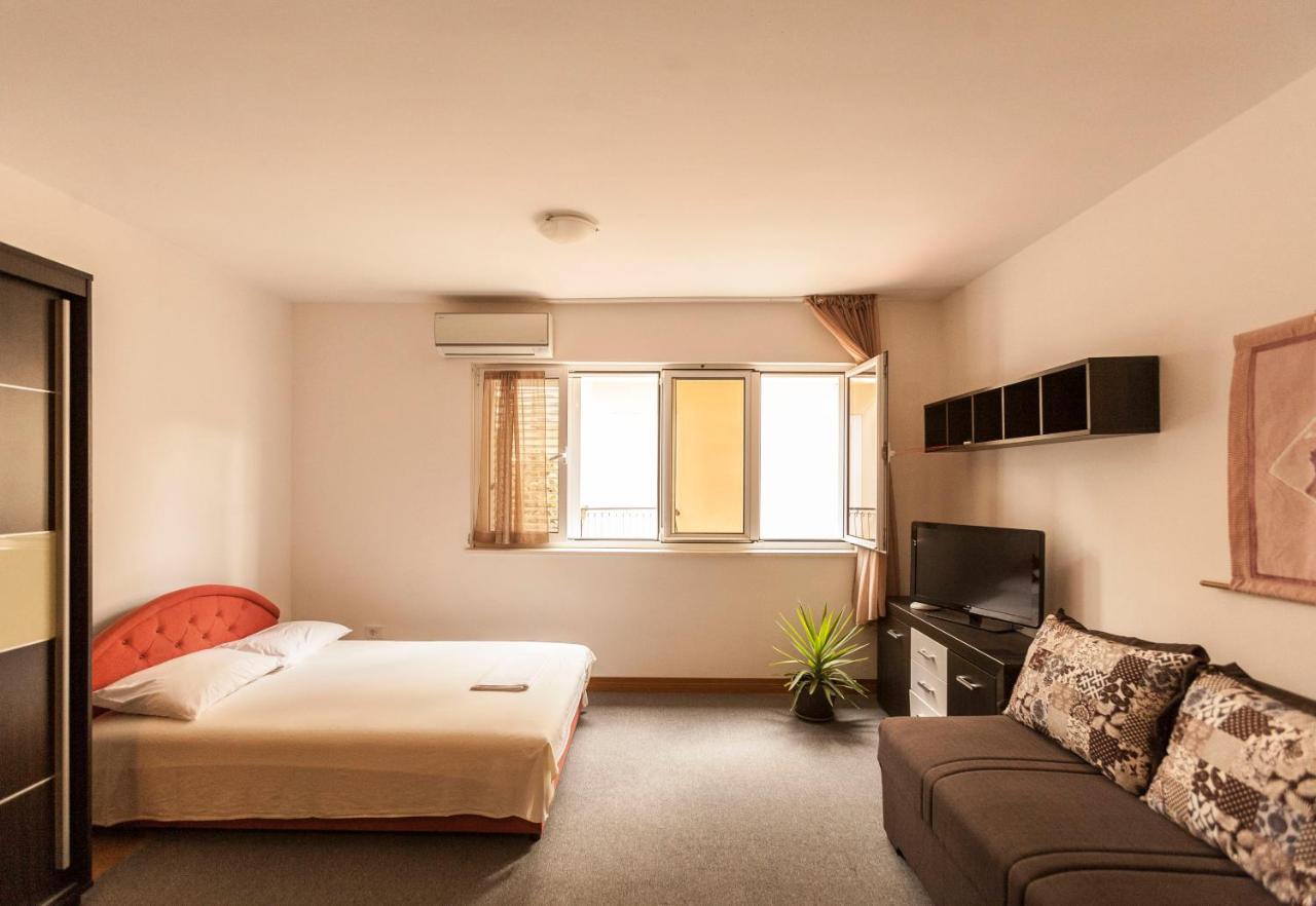 Apartment-Hotel Vila Petrovic-Becici Budva Bagian luar foto