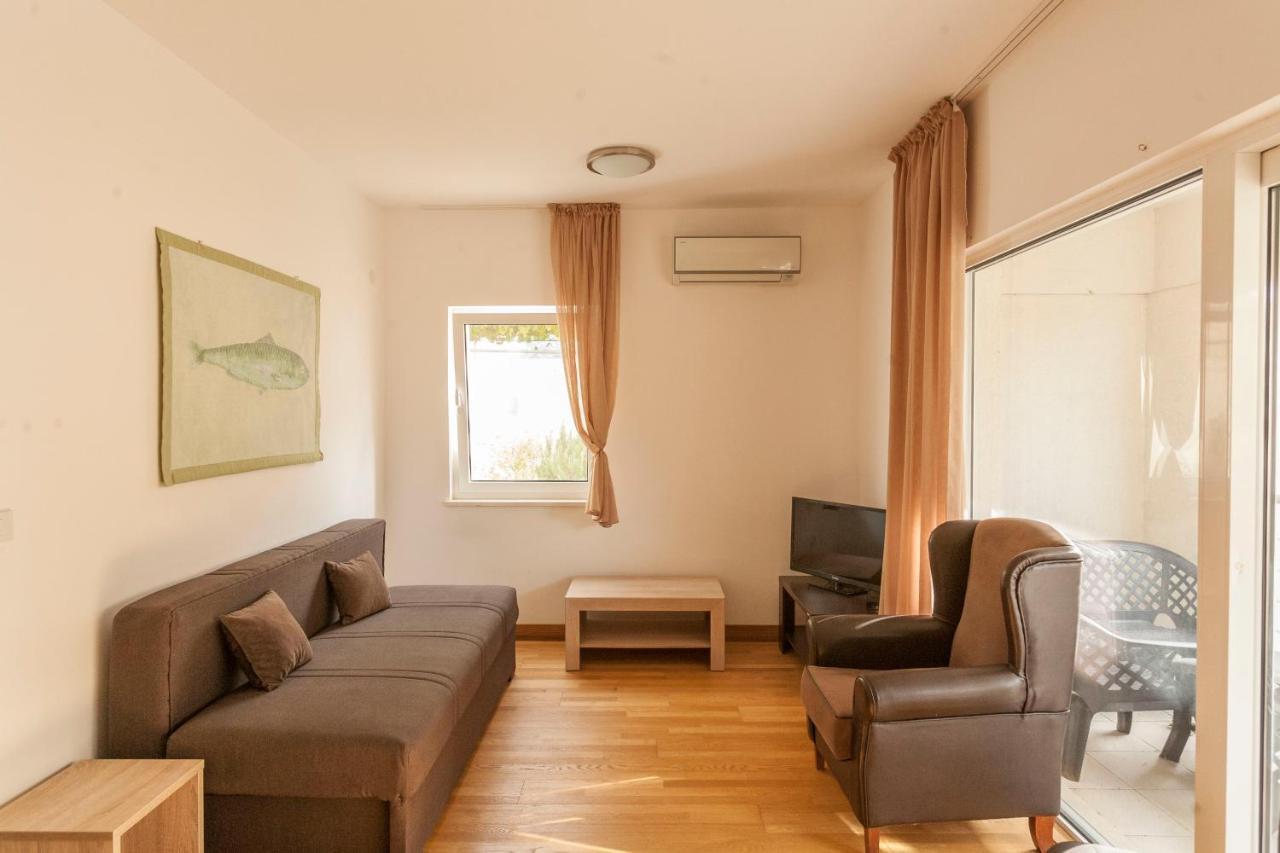 Apartment-Hotel Vila Petrovic-Becici Budva Bagian luar foto