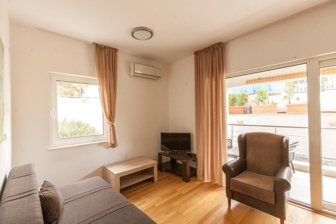 Apartment-Hotel Vila Petrovic-Becici Budva Bagian luar foto