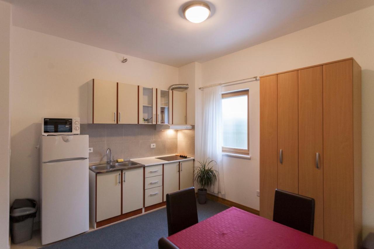 Apartment-Hotel Vila Petrovic-Becici Budva Bagian luar foto