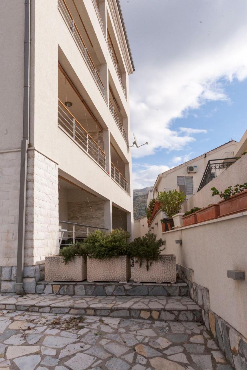 Apartment-Hotel Vila Petrovic-Becici Budva Bagian luar foto