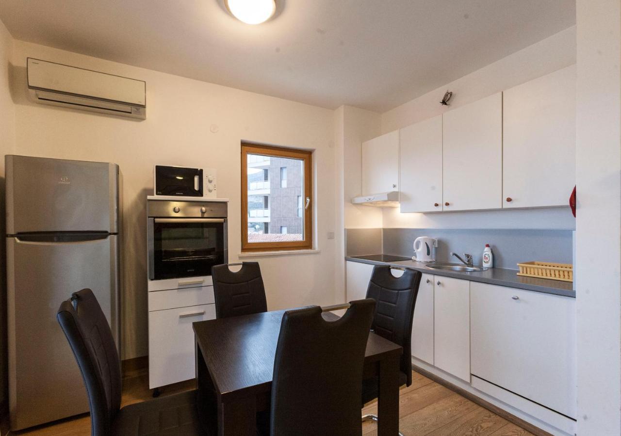 Apartment-Hotel Vila Petrovic-Becici Budva Bagian luar foto