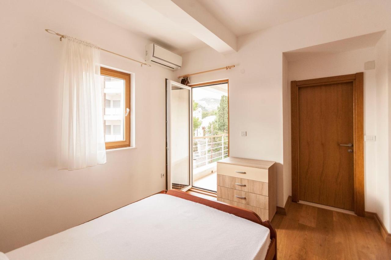 Apartment-Hotel Vila Petrovic-Becici Budva Bagian luar foto